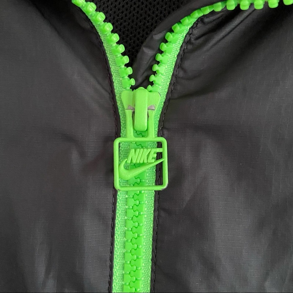 Nike Green Performance Jacket For Active Pursuits - image 4